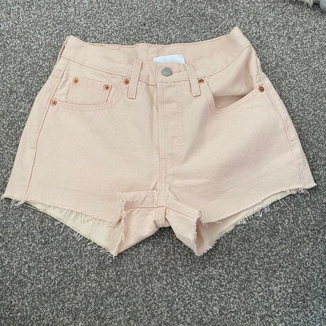 Levi's Women's Shorts - Pink - UK 6 on Productcaster.