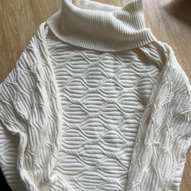 Women's Jumper - White - M on Productcaster.