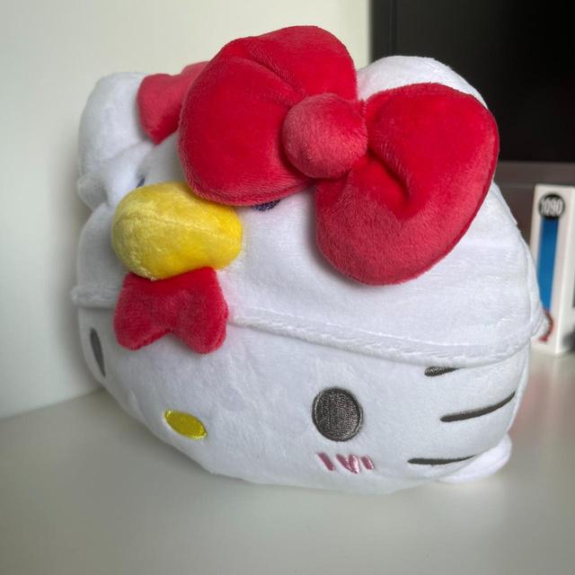 Sanrio Stuffed animal - White/Multi on Productcaster.