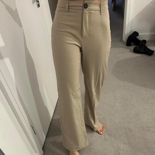 Bershka Women's Trousers - Tan - UK 6 on Productcaster.