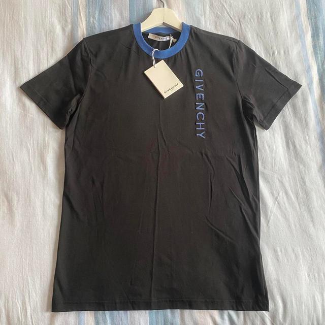 Givenchy Men's T-shirt - Black - XXL on Productcaster.