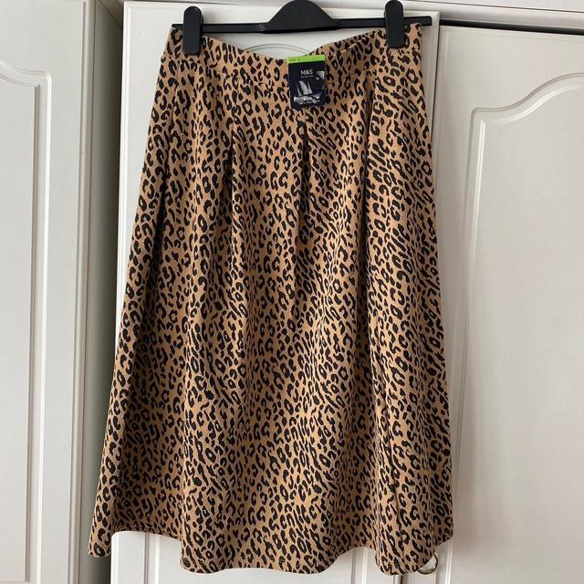 Marks & Spencer Women's Skirt - Brown/Tan - UK 12 on Productcaster.