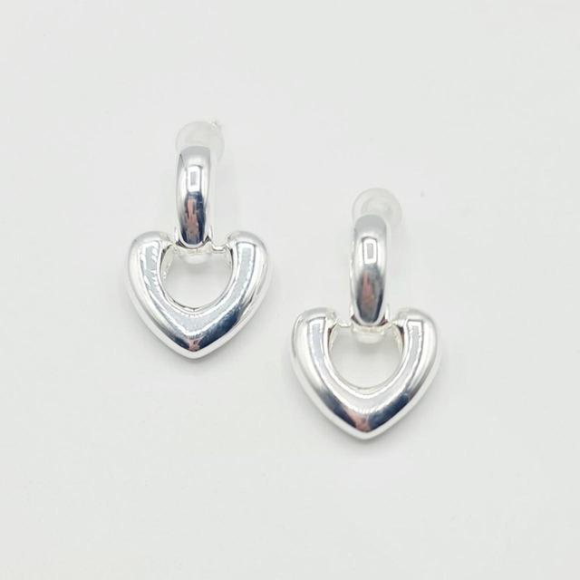 The Unbranded Brand Women's Earrings - Silver on Productcaster.