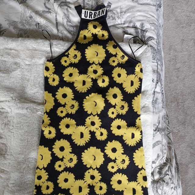 Urban Outfitters Women's Midi Dress - Black/Yellow - 12 on Productcaster.