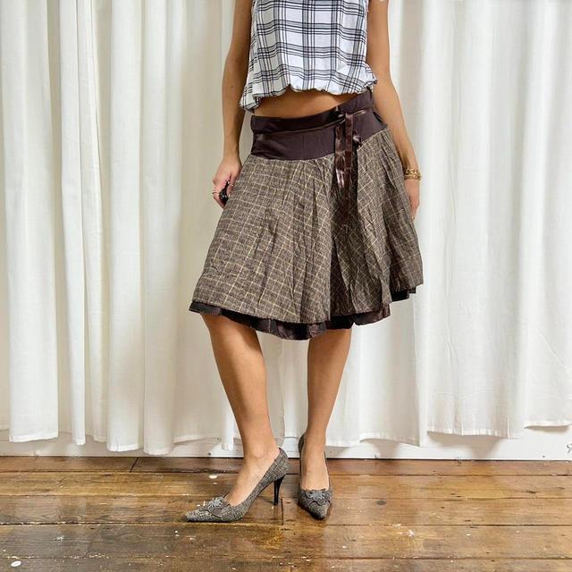 Vintage Women's Midi Skirt - Brown - M on Productcaster.