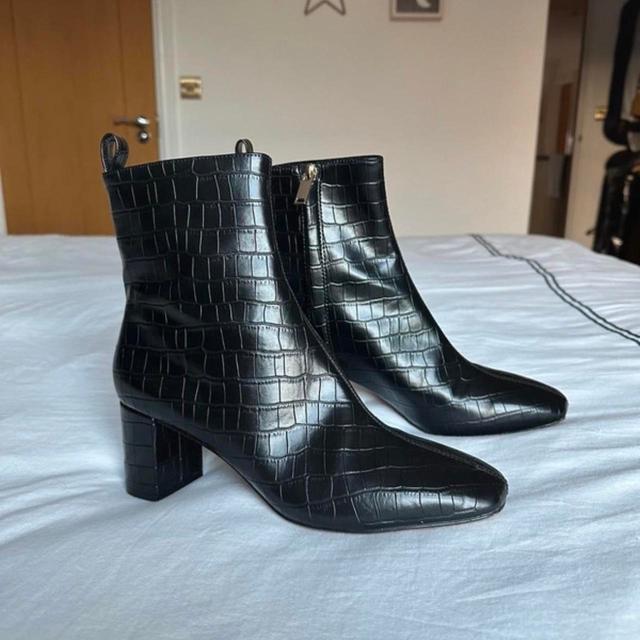 H&M Women's Ankle Boots - Black - UK 6.5 on Productcaster.