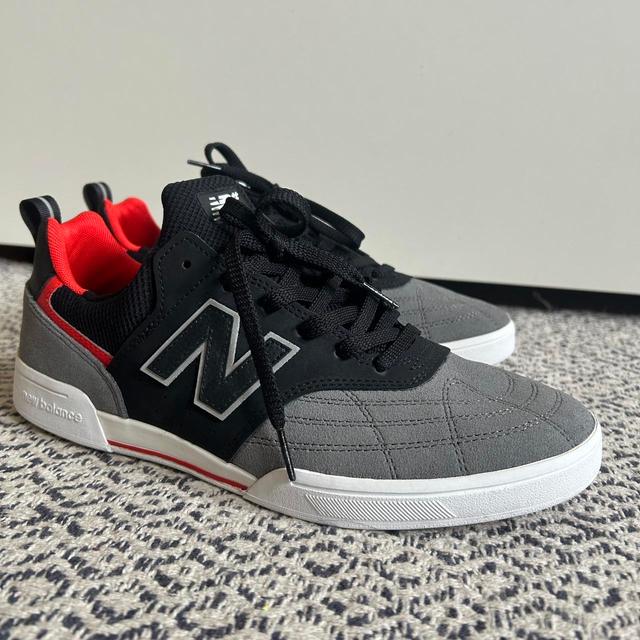 New Balance Men's Trainers - Black/Grey - UK 9 on Productcaster.