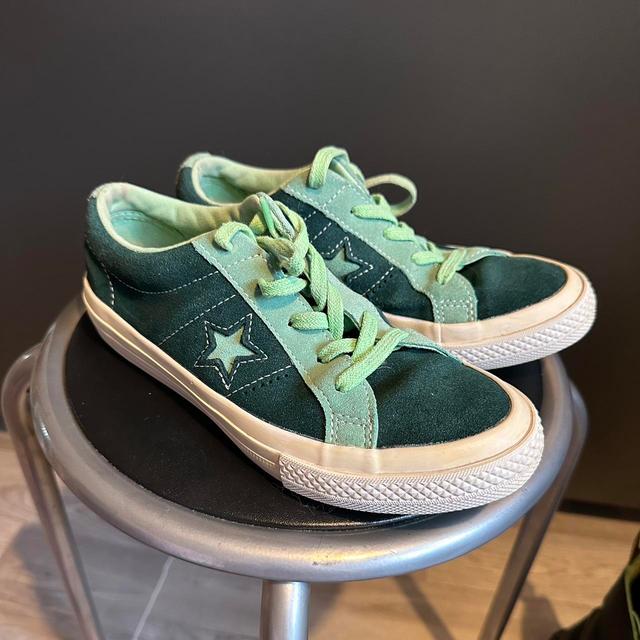 Converse Women's Trainers - Green - UK 2.5 on Productcaster.