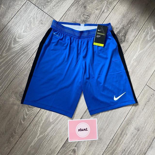 Nike Men's Shorts - Blue - S on Productcaster.