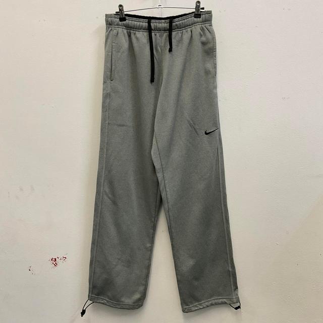 Nike Men's Sweatpants - Grey - M on Productcaster.