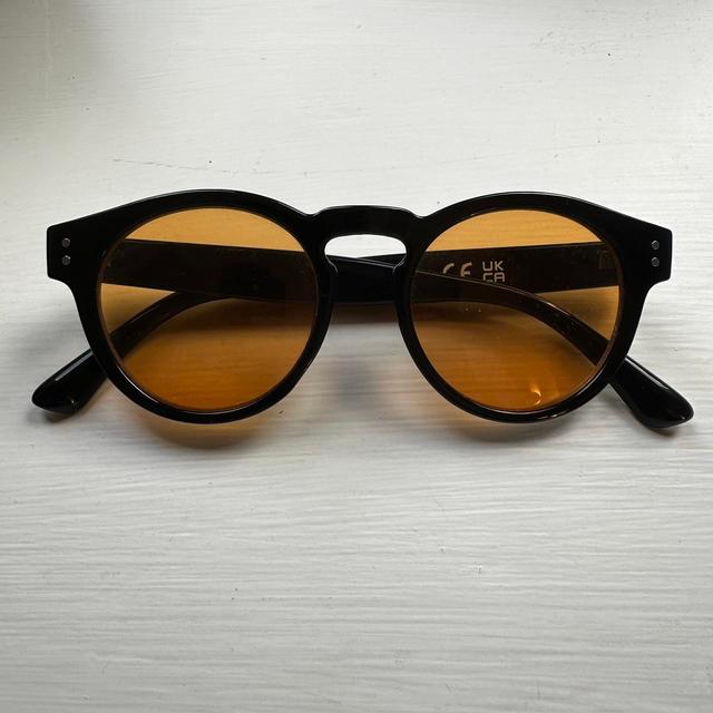 Urban Outfitters Men's Sunglasses - Black/Yellow on Productcaster.