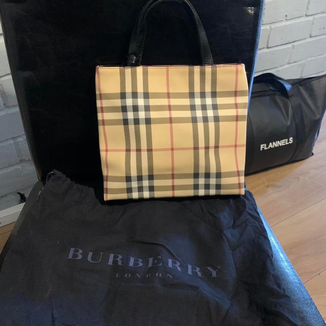 Burberry Women's Tote bags - Tan on Productcaster.