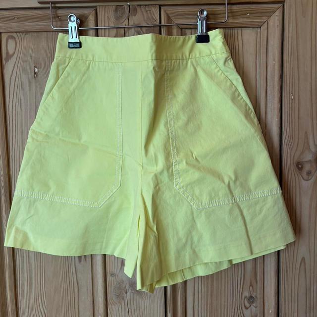 Missoni Women's Shorts - Yellow - M on Productcaster.