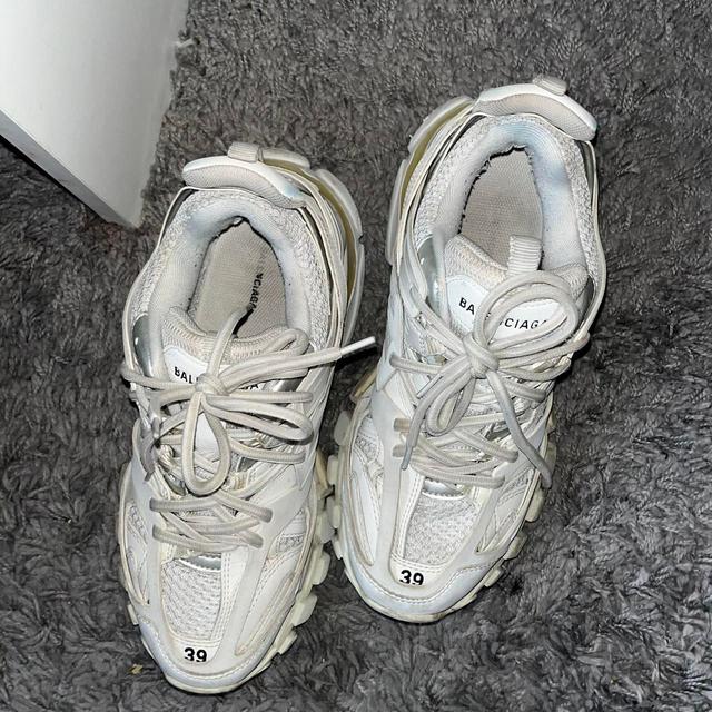 Balenciaga Women's Trainers - White - UK 6 on Productcaster.