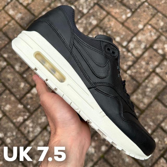 Nike Men's Trainers - Black - UK 7.5 on Productcaster.