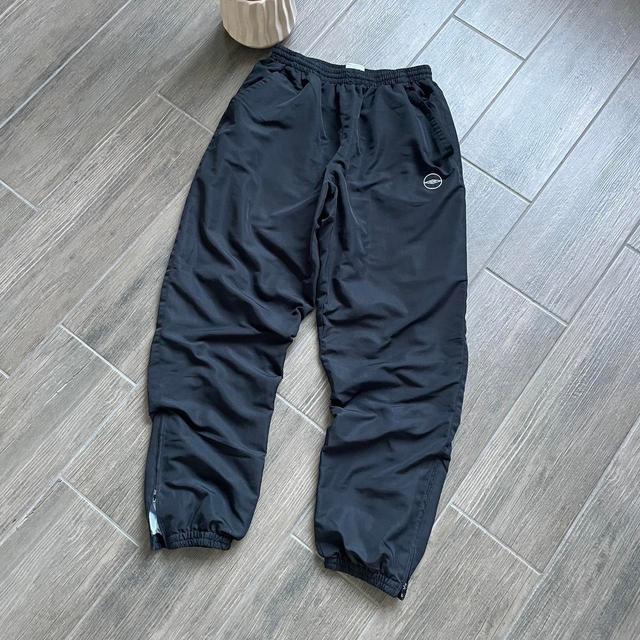 Umbro Men's Sweatpants - Black - XL on Productcaster.