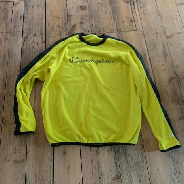 Champion Men's Jumper - Yellow - XL on Productcaster.