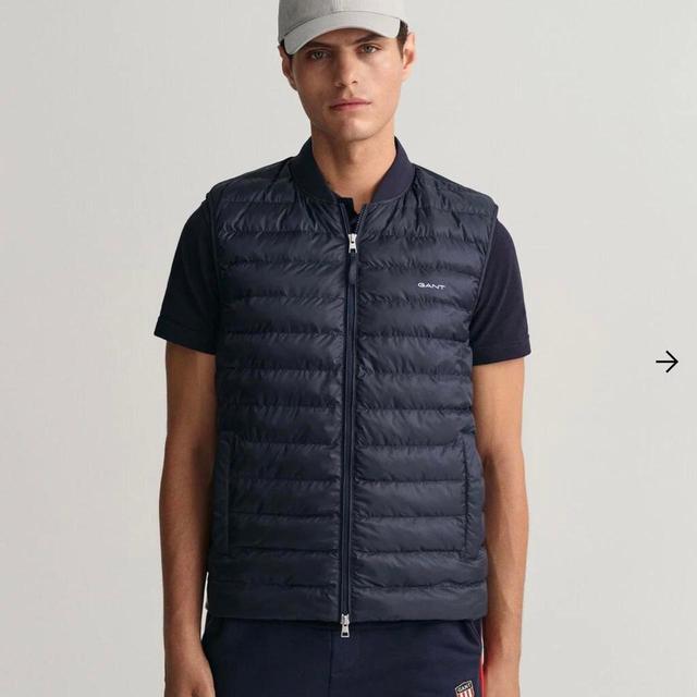 GANT Men's Gilet - Navy/Blue - M on Productcaster.