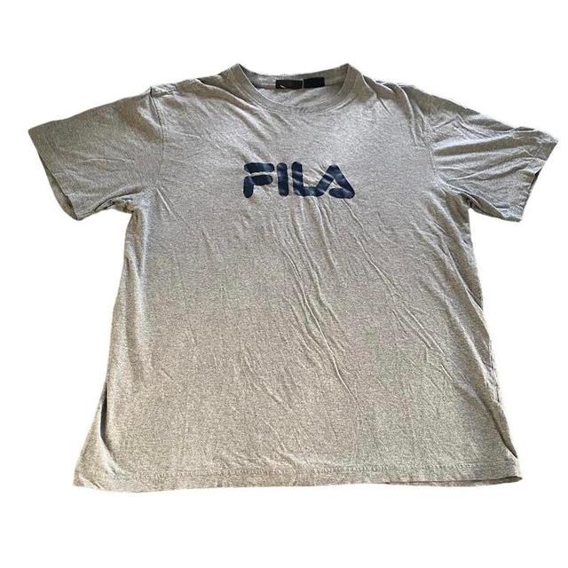 Fila Men's T-shirt - Grey - L on Productcaster.