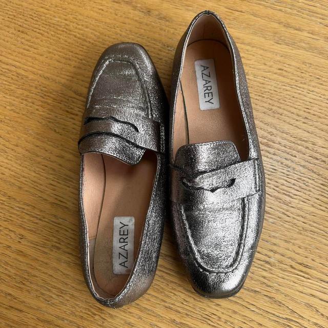 Preloved Women's Loafers - Silver - UK 5 on Productcaster.