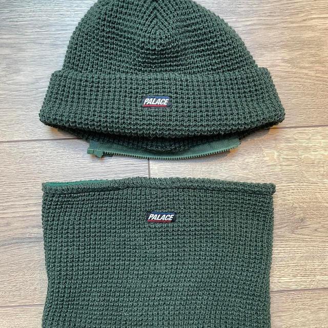 Palace Men's Beanies - Green on Productcaster.