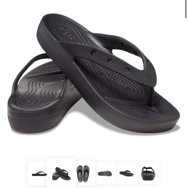 Crocs Women's Flip flops - Black - UK 7 on Productcaster.