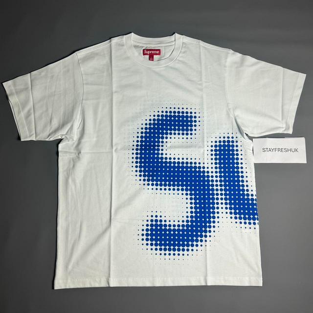 Supreme Men's T-shirt - White - L on Productcaster.