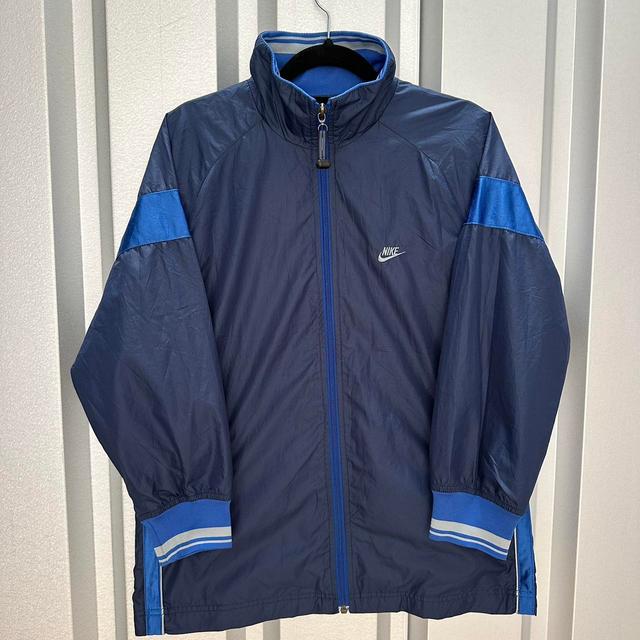 Nike Women's Lightweight Jacket - Navy - XS on Productcaster.