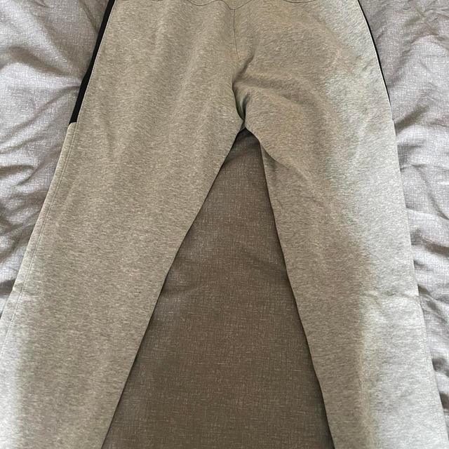 Nike Men's Sweatpants - Grey - M on Productcaster.