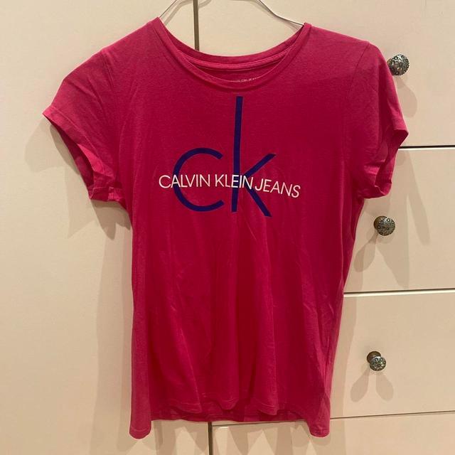 Calvin Klein Jeans Women's T-shirt - Pink - S on Productcaster.