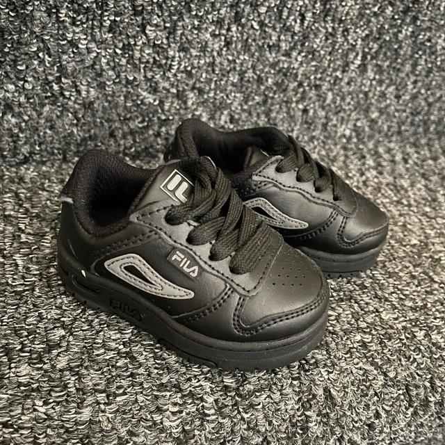 Fila Kids' Trainers - Black on Productcaster.