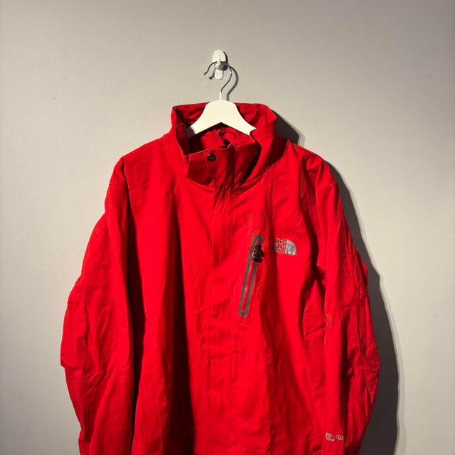 The North Face Men's Lightweight Jacket - Red - L on Productcaster.