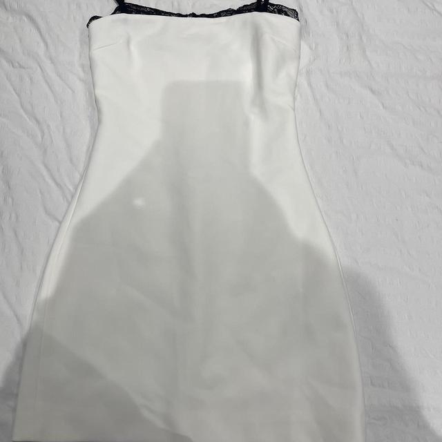 Zara Women's Bodycon Dress - White - XS on Productcaster.