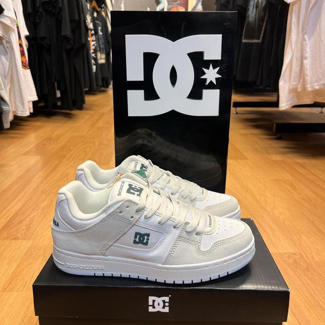 DC Shoes Men's Trainers - White - UK 10 on Productcaster.