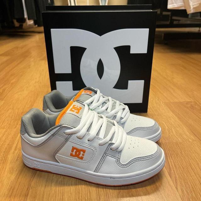 DC Shoes Men's Trainers - White/Orange - UK 11 on Productcaster.