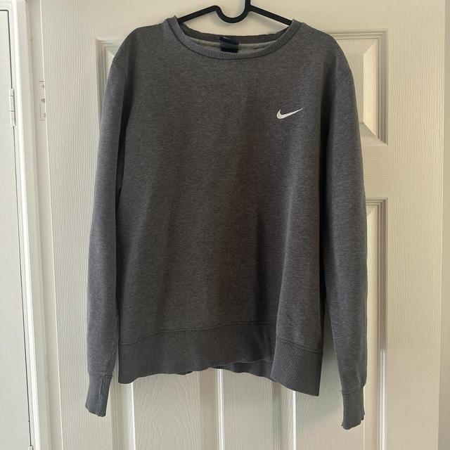 Nike Men's Jumper - Grey - M on Productcaster.