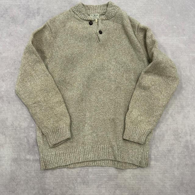 L.L.Bean Men's Jumper - Grey - L on Productcaster.