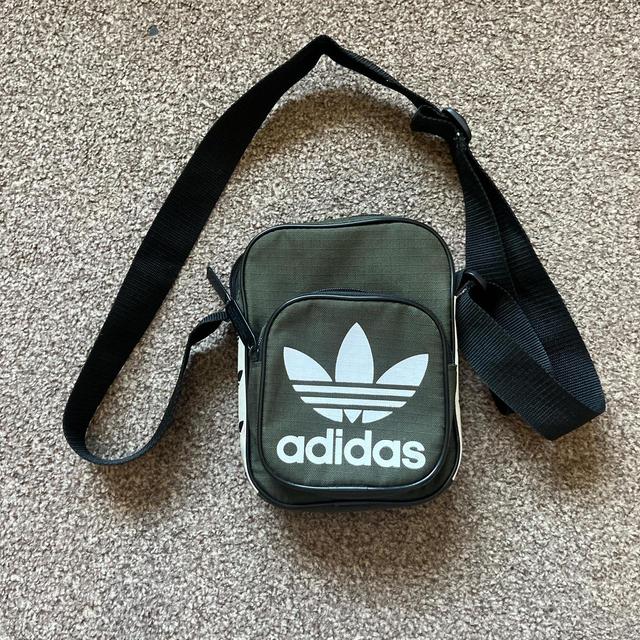 Adidas Originals Men's Crossbody bags - Green/White on Productcaster.