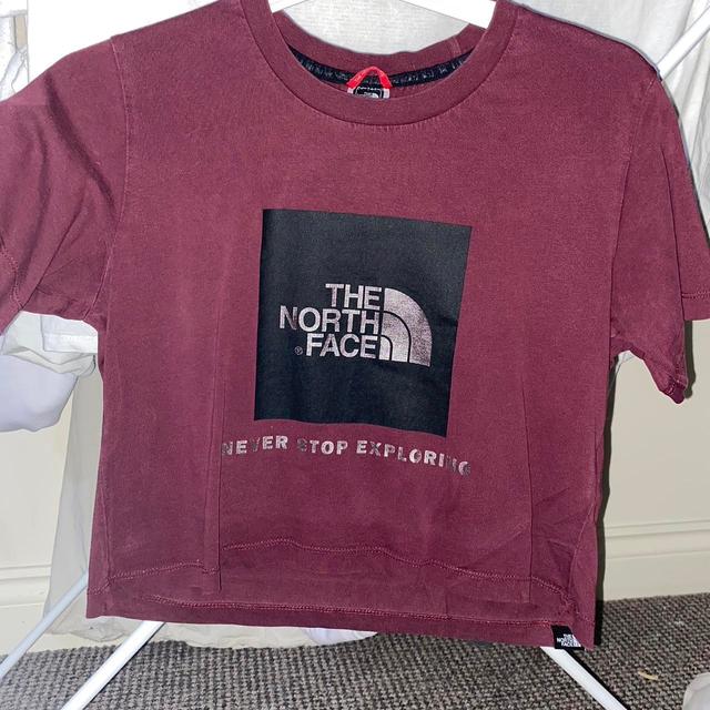 The North Face Women's Crop top - Burgundy - 8 on Productcaster.