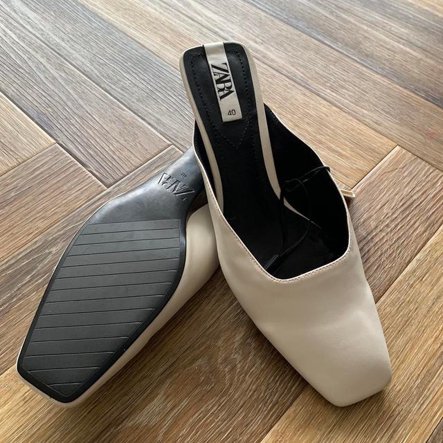 Zara Women's Mules - White - UK 7 on Productcaster.