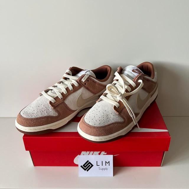 Nike Men's Trainers - Brown/White - UK 8 on Productcaster.