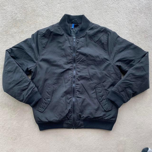 H&M Men's Bomber Jacket - Black - L on Productcaster.