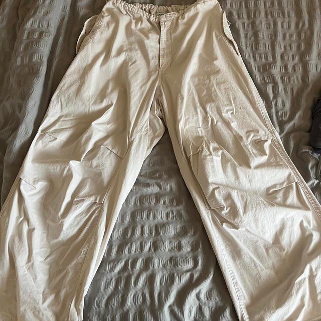 Urban Outfitters Women's Trousers - Cream - 32" on Productcaster.