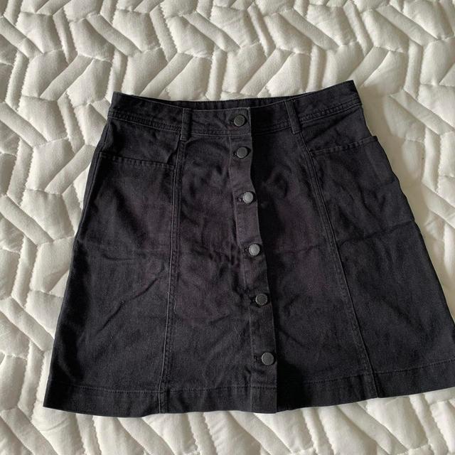 H&M Women's Skirt - Black - UK 8 on Productcaster.