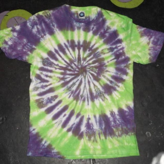 Men's T-shirt - Purple/Green - 4XL on Productcaster.