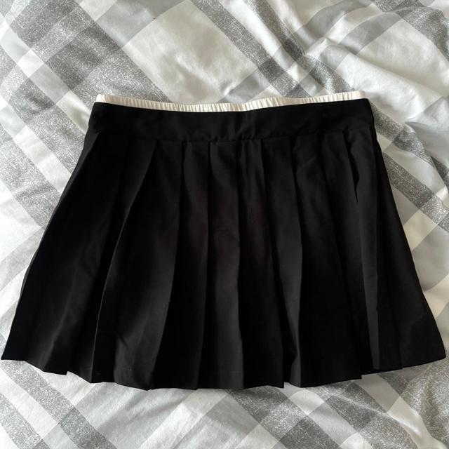 Bershka Women's Skirt - Black/White - UK 12 on Productcaster.