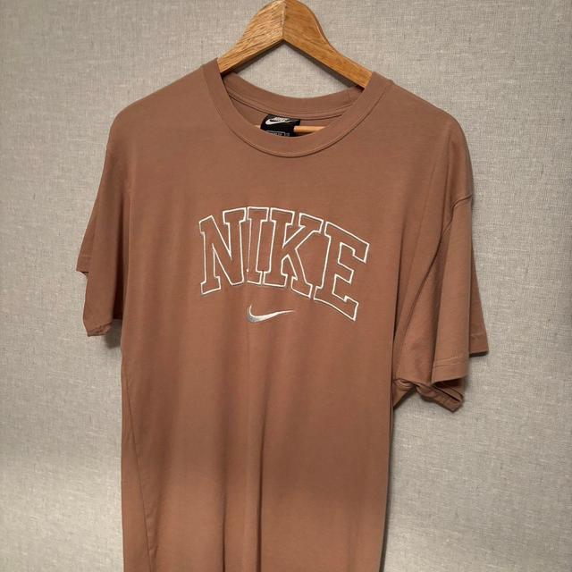 Nike Men's T-shirt - Brown/Tan - S on Productcaster.