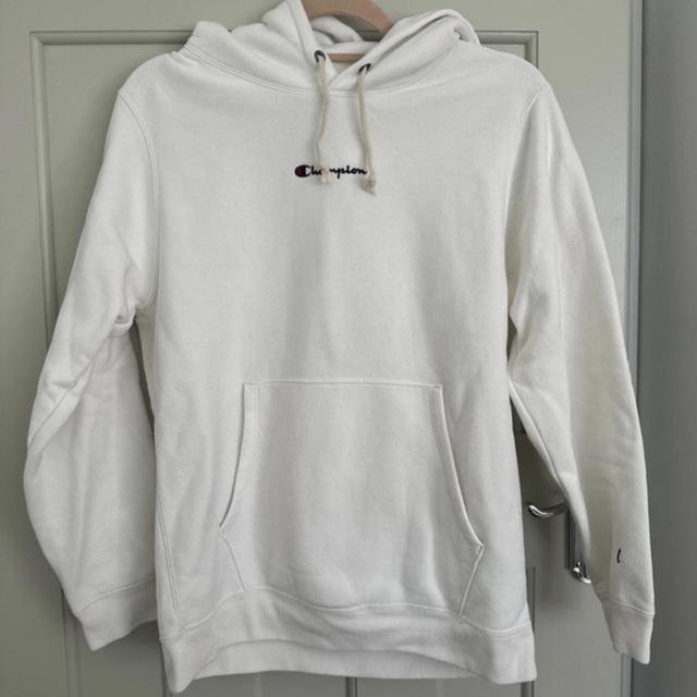 Champion Women's Hoodie - White - S on Productcaster.