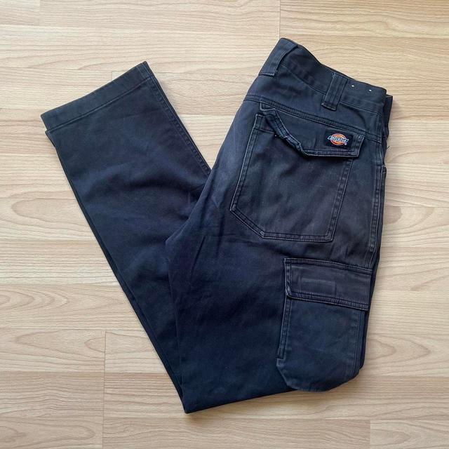 Dickies Men's Straight leg Cargo Trousers - Black - 30" on Productcaster.