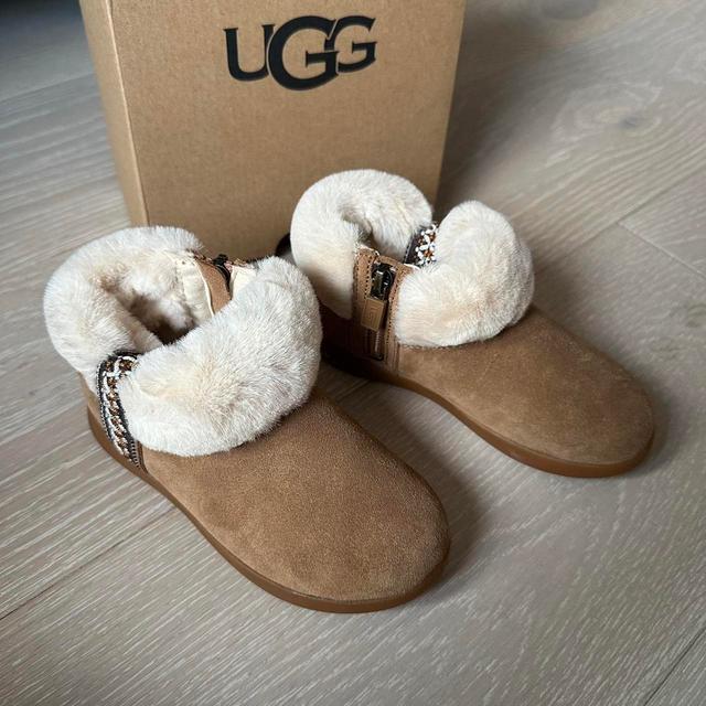 UGG Kids' Ankle Boots - Tan/Brown - 9-9.5 on Productcaster.